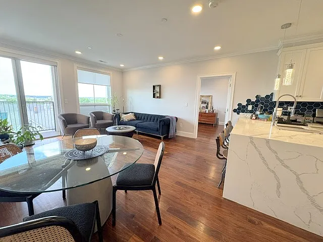 87 Medford St #309 — Photo 4