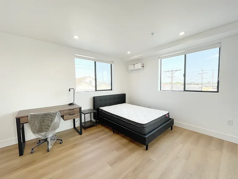 3100 S Normandie Ave — Photo 31