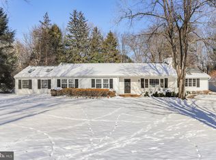 13005 Foxden Dr, Rockville, MD 20850