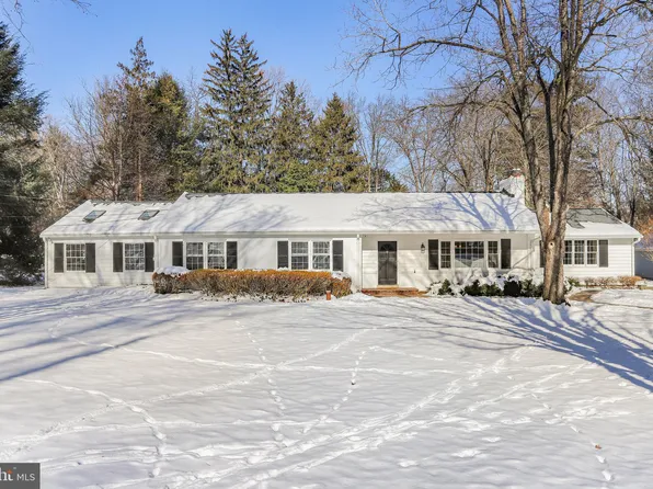 13005 Foxden Dr, Rockville, MD 20850