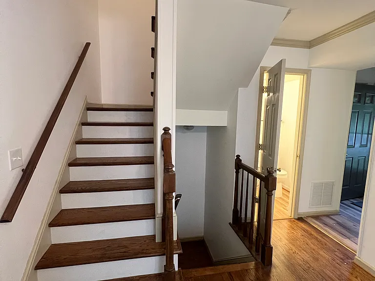 1000 Huntwood Ln — Photo 8