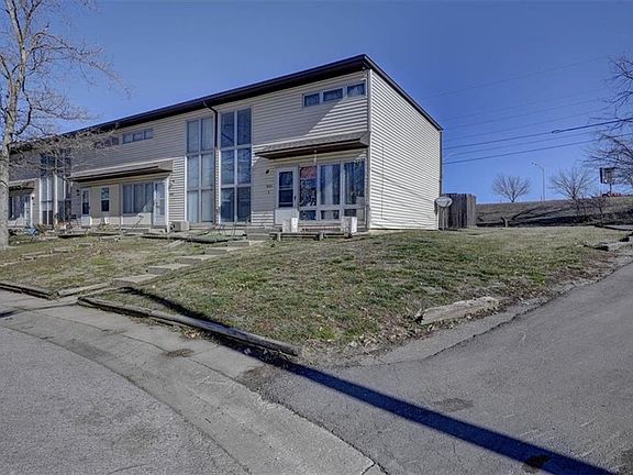 2nd image of 903 N 70th St