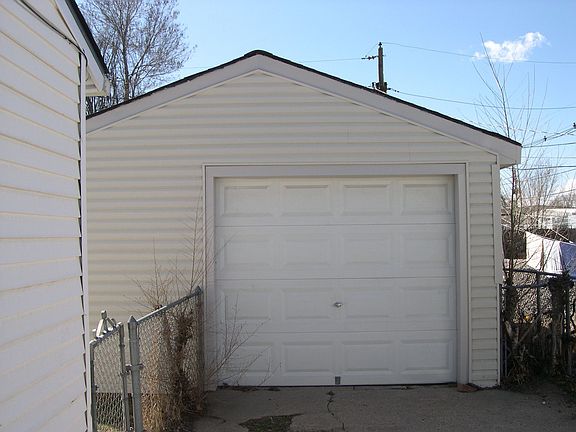4th image of 6791 Clermont St