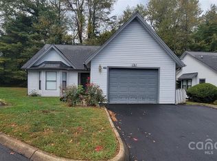 121 Cimarron Dr, Asheville, NC 28803