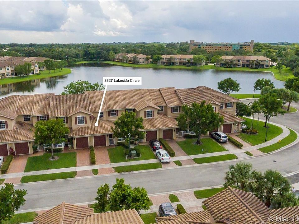1st image of 3327 Lakeside Dr #38