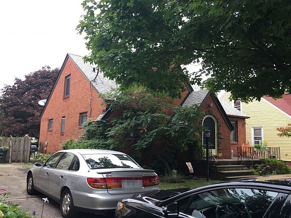 3rd image of 6010 Wilber Ave