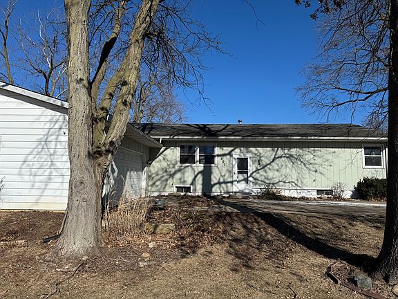 3rd image of 601 N Main St