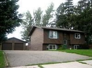 440 Kim Ln SW, Owatonna, MN 55060