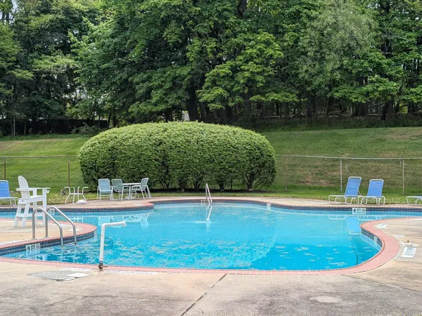 103 Meadow Woods Ln APT 103, Lawrence Township, NJ 08648