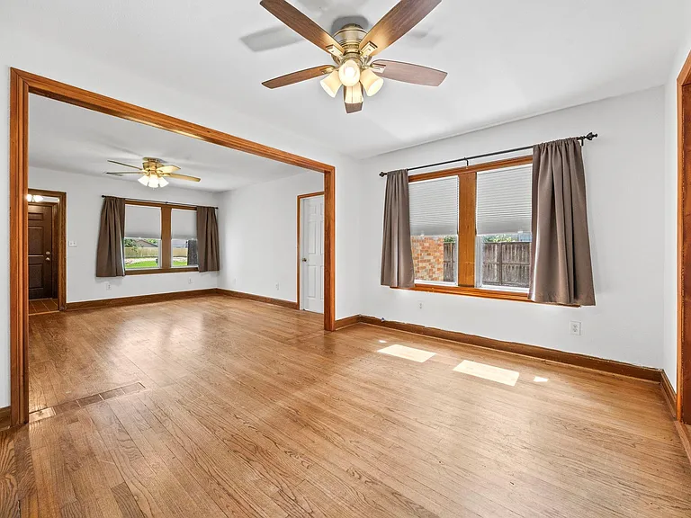 315 English St — Photo 8