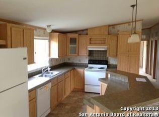 154 E 6th St, Natalia, TX 78059