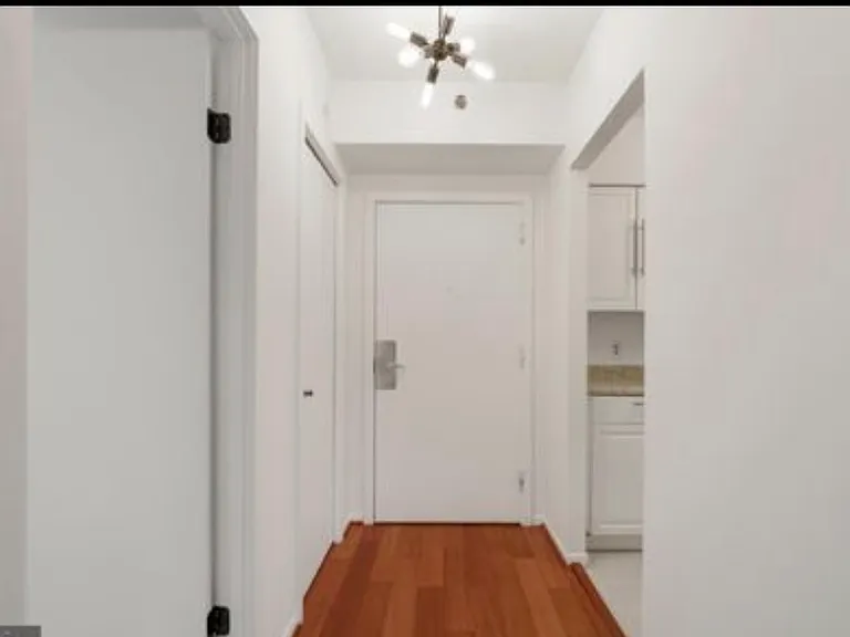 5505 Seminary Rd #402N — Photo 1