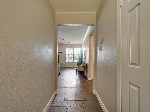 2nd image of 6724 Mabell St