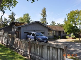 2432 Edgemont Dr, Medford, OR 97504