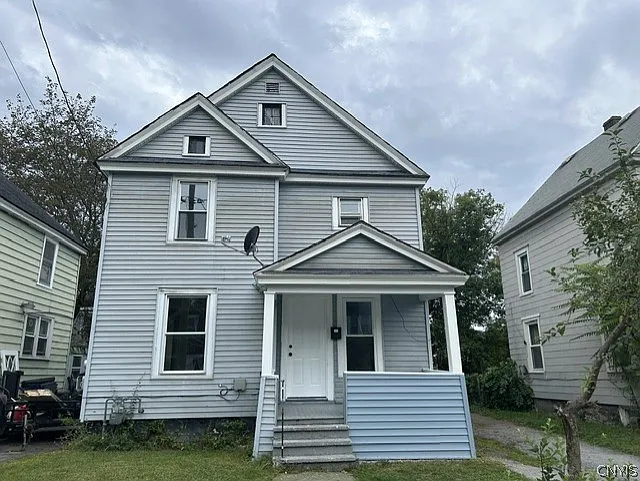 322 Hatch St