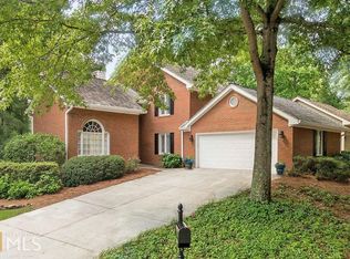 2545 Camden Glen Ct, Roswell, GA 30076