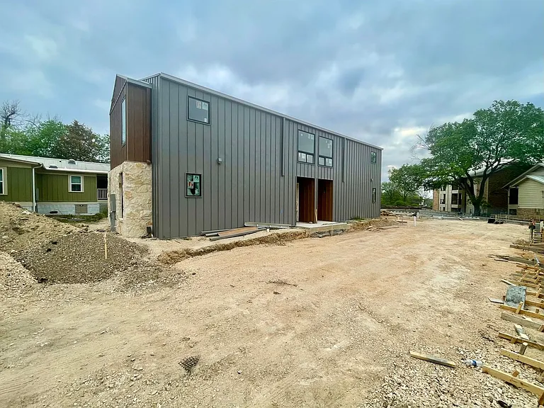 Modern Luxury in San Marcos' Premier Courtyard Community Now Leasing! — Photo 29