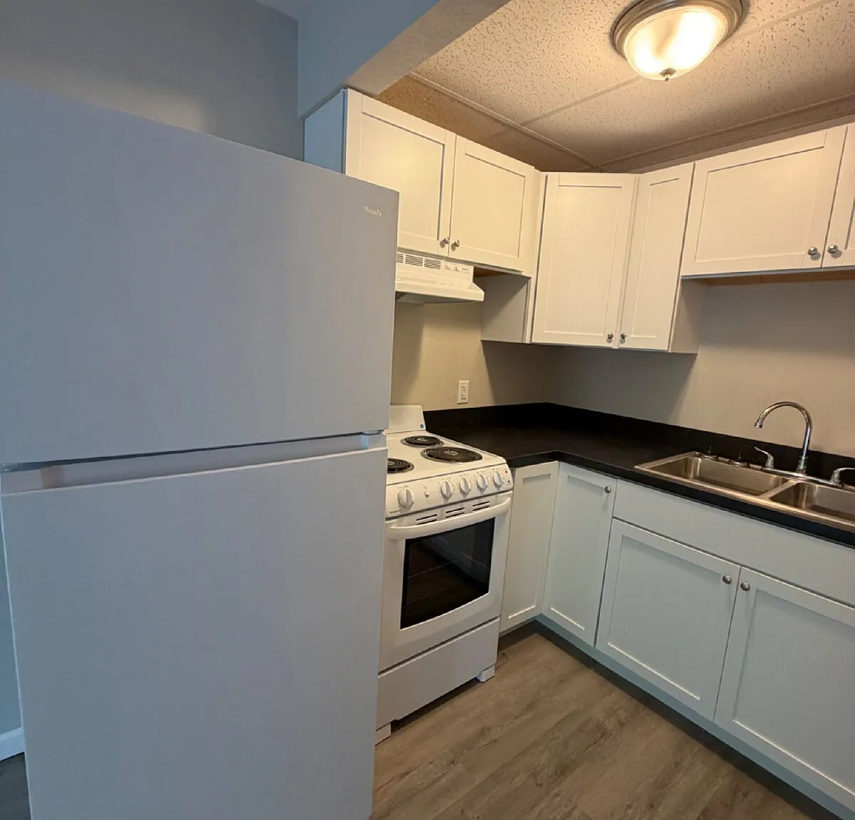 2 bed, 2.0 bath, $999 — Photo 3