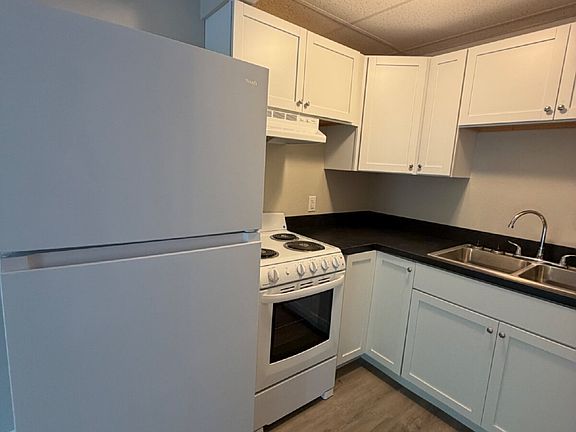 3rd image of 2825 Green Mountain Dr Unit 113