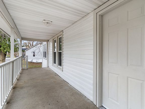 2nd image of 331 Glenn St