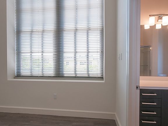 4th image of 326 Fern St APT 601