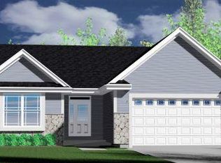 10017 Prairie Crossing Dr, Franksville, WI 53126