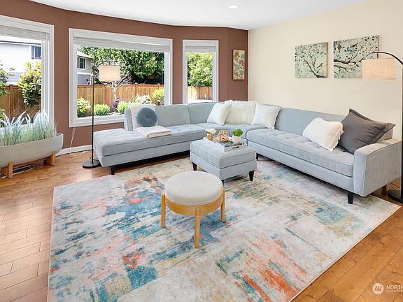 3rd image of 17517 44th Avenue W