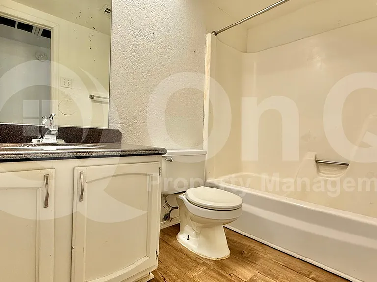 1007 N Menze St — Photo 11