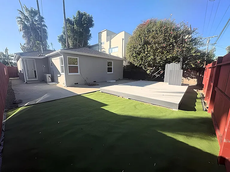 2416 Boone Ave — Photo 19