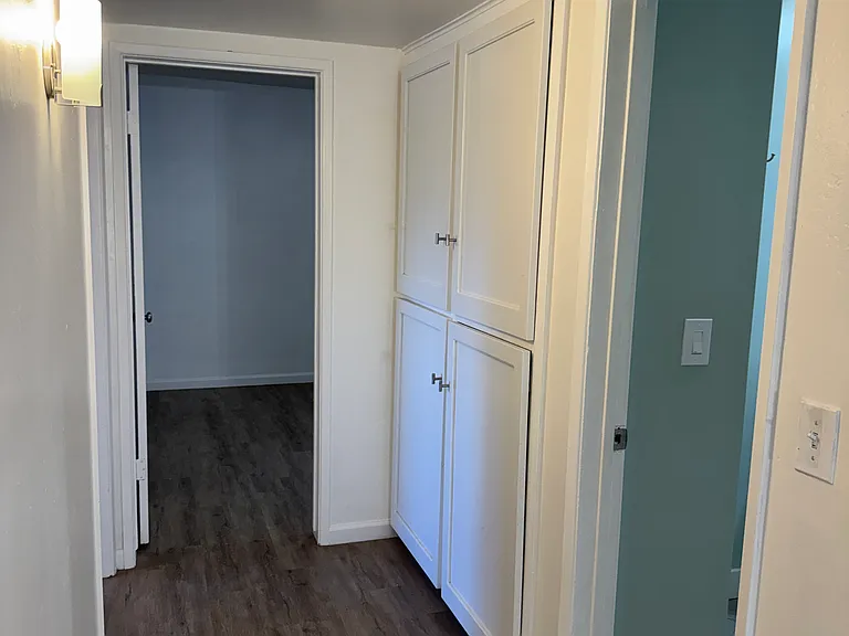 7000 Saranac St #9 — Photo 11