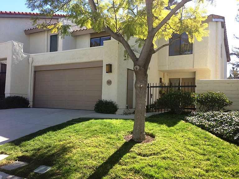 1st image of 702 N Woodlawn Dr
