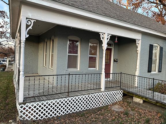 Room old fashioned front porch