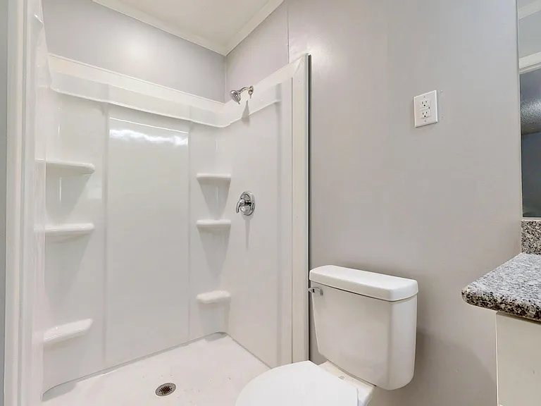 1001 Darling Ave — Photo 4