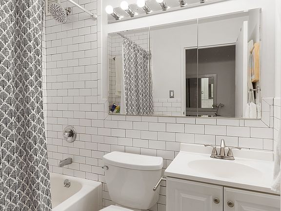 5th image of 350 W 14th St APT 2D