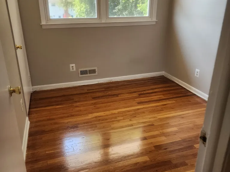 1435 Seminole Rd — Photo 7