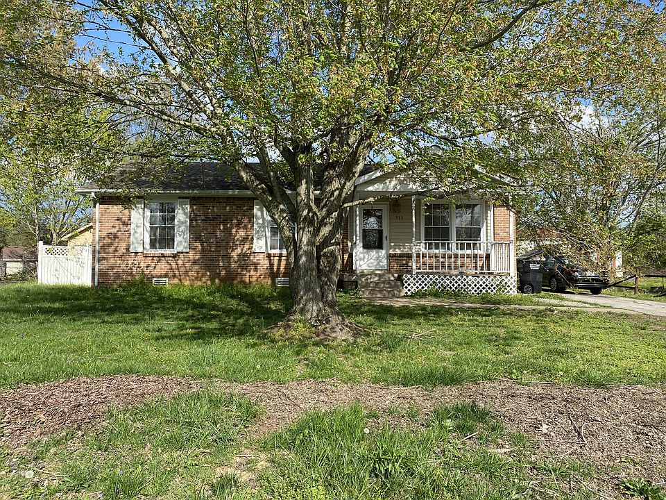 1st image of 913 Ryan Dr