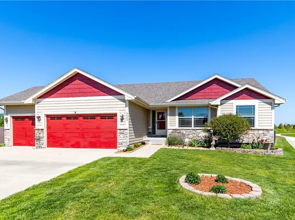 4422 125th St, Urbandale, IA 50323