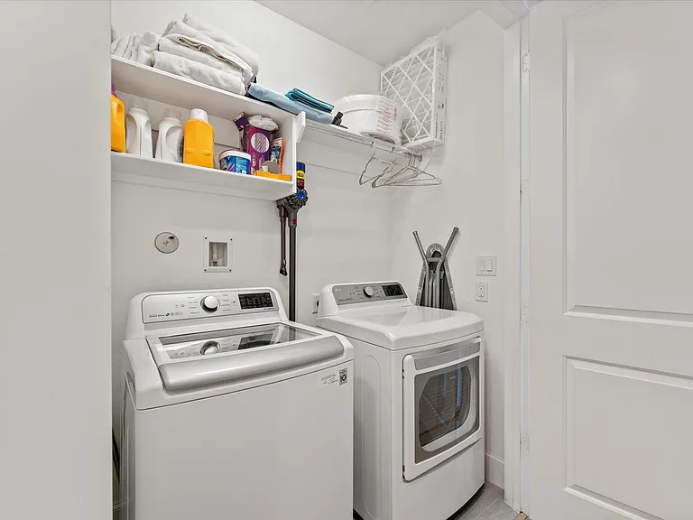 2602 Cottage Grove Green Dr — Photo 30