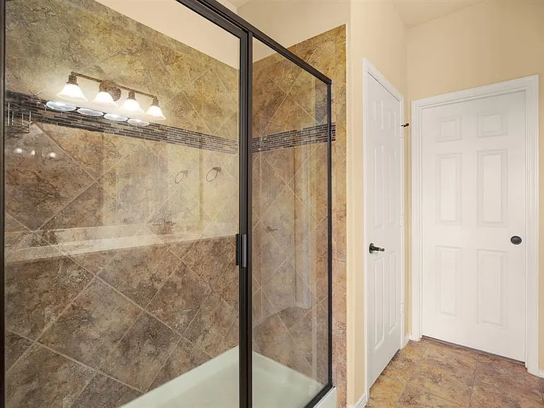 10114 Alley May Dr — Photo 14