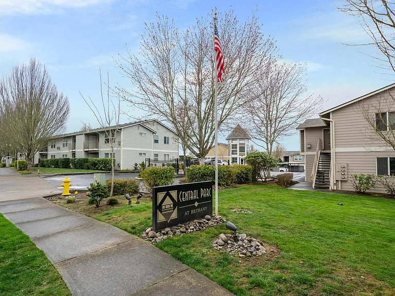 15058 NW Central Dr #1010 — Photo 7