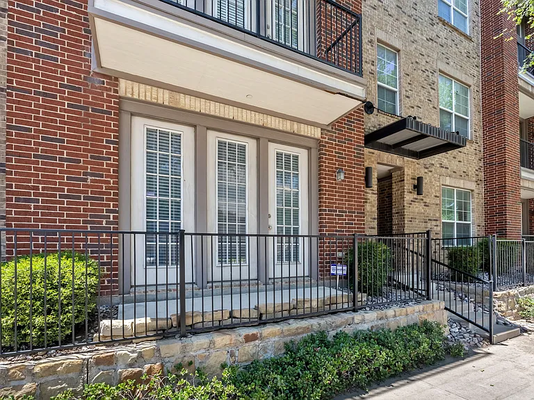 950 Henderson St #1104 — Photo 15