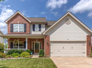 239 Spring Borough Dr, O'Fallon, MO 63368