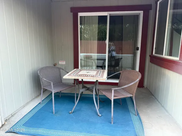 1665 London Cir, Sparks, NV 89431