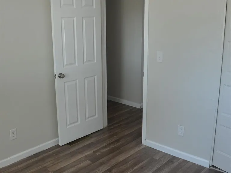 5919 Bamford Dr — Photo 15