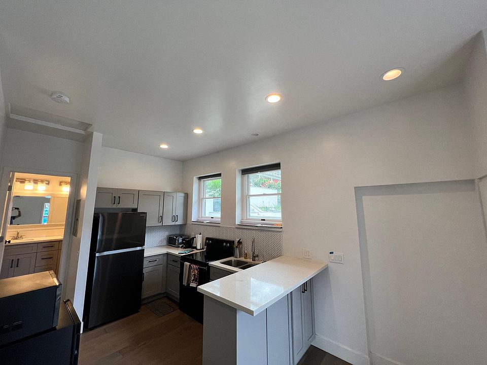1st image of 1072 Novara St