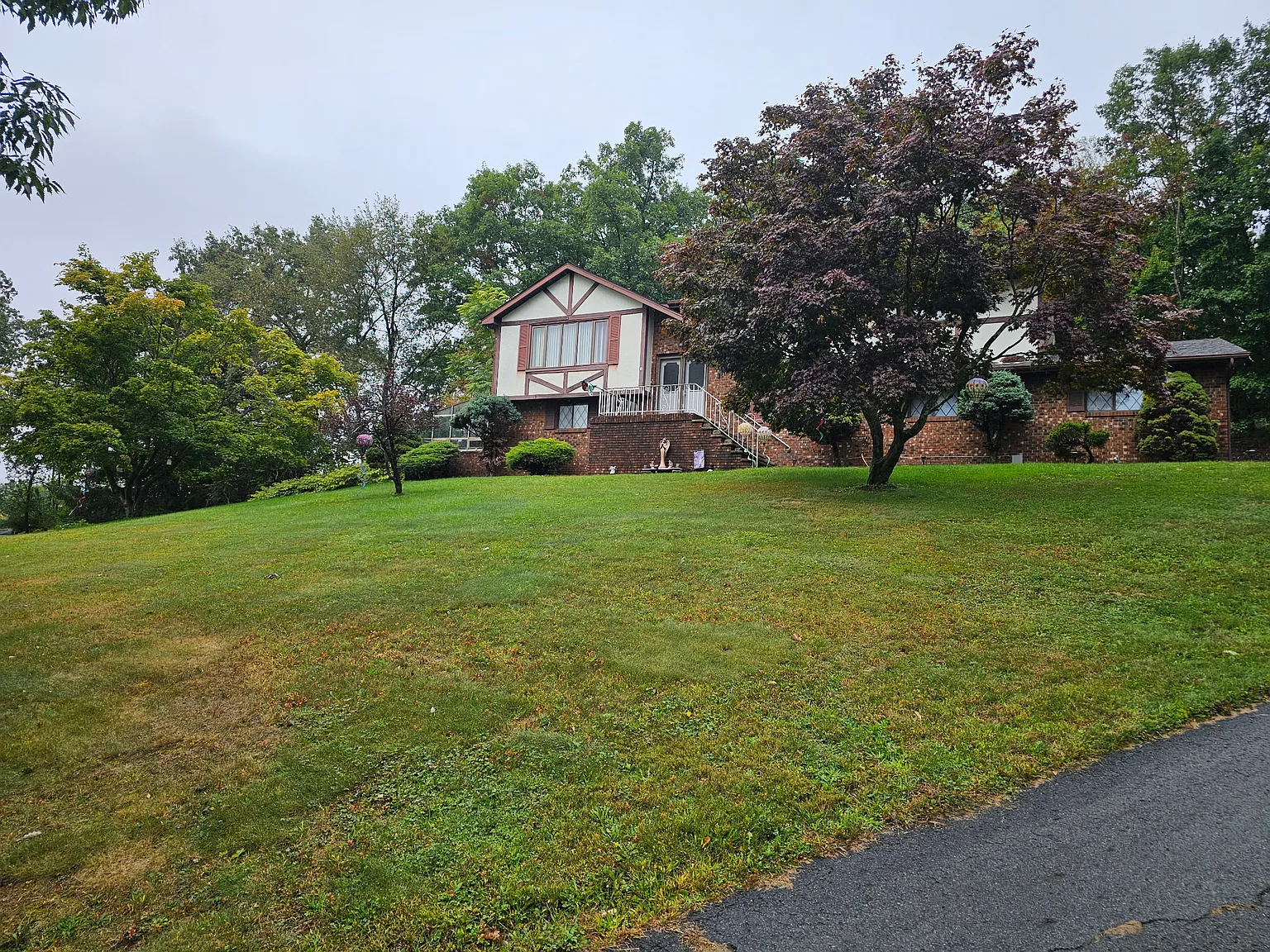 4 bed, 2300 sqft, $2,200 — Photo 1