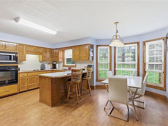 3rd image of 3462 N Garfield Ave