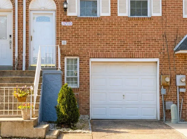 3710 Vale Ln, Philadelphia, PA 19114