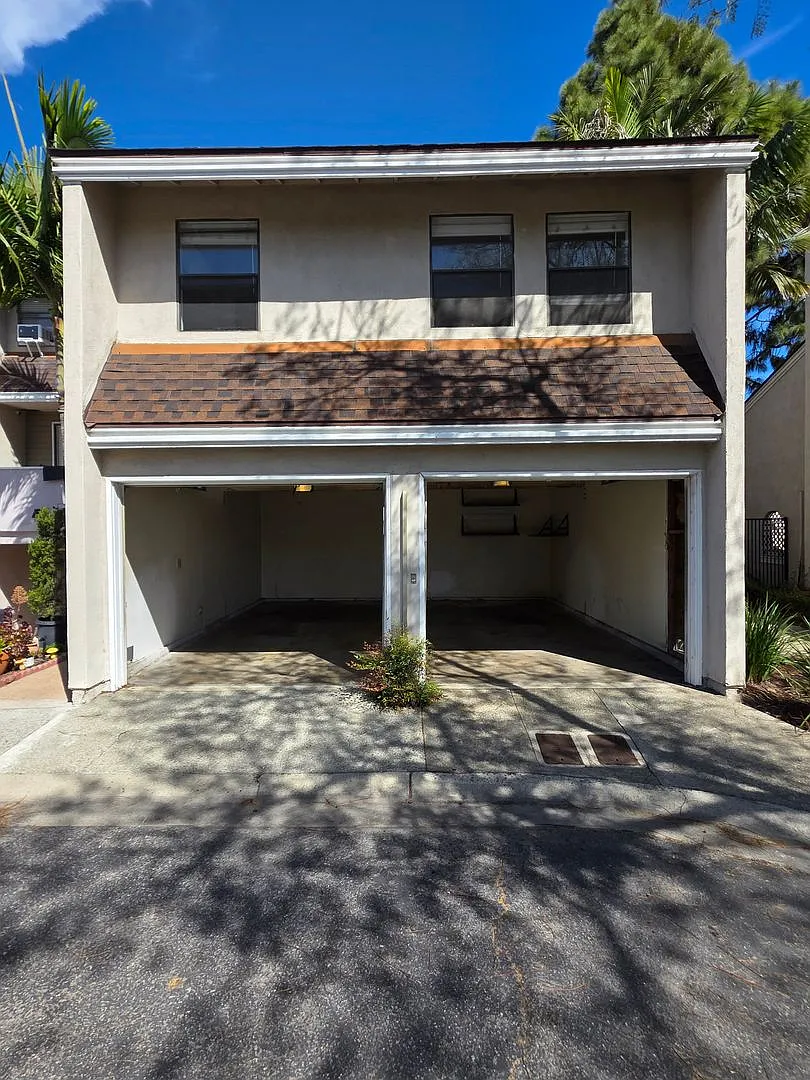 Newly Renovated 2 bedroom 2 bathroom Home in Costa Mesa — Photo 4