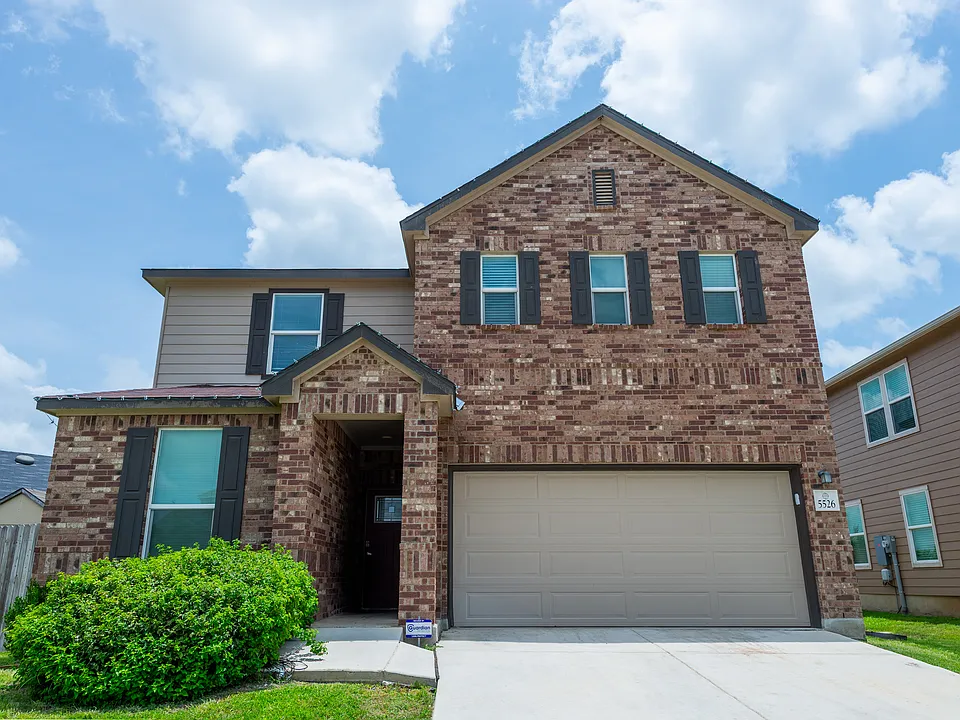5526 Castle Brook Dr